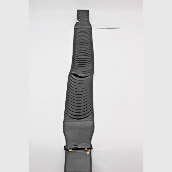 $595 Salvatore Ferragamo Belt - Black Calf Leather Women's Sizes - Picture 2 of 9